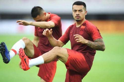 鲸鱼体育平台-沪媒:洛国富被国足放弃 李可恢复状态后仍有机会